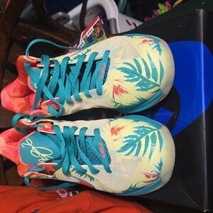Colorful Men Shoes with Tropical Design